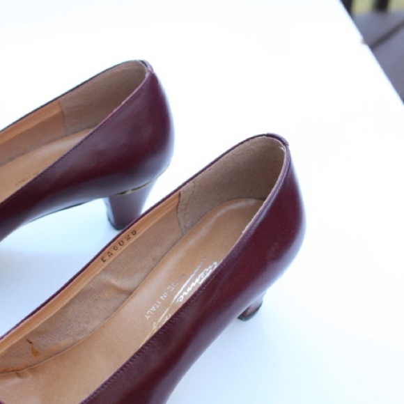 Beautiful Etienne Aigner low pumps - Picture 4 of 16